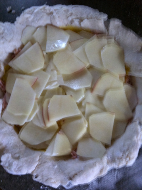 potatoes on ham and egg pie